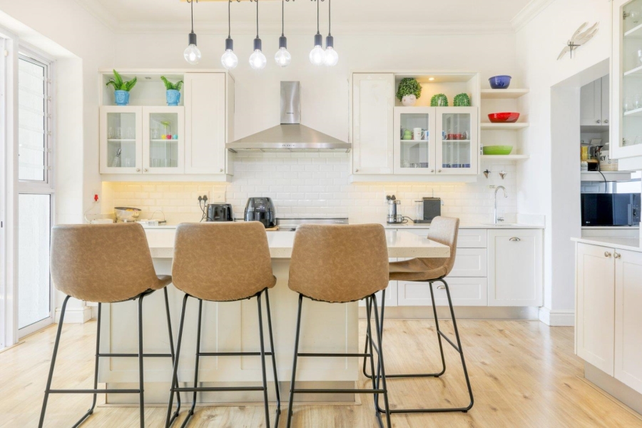 4 Bedroom Property for Sale in Oranjezicht Western Cape